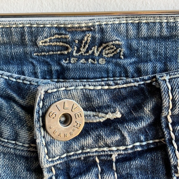 Lowrise Silver Jeans Bootcut with Holes - Picture 4 of 16